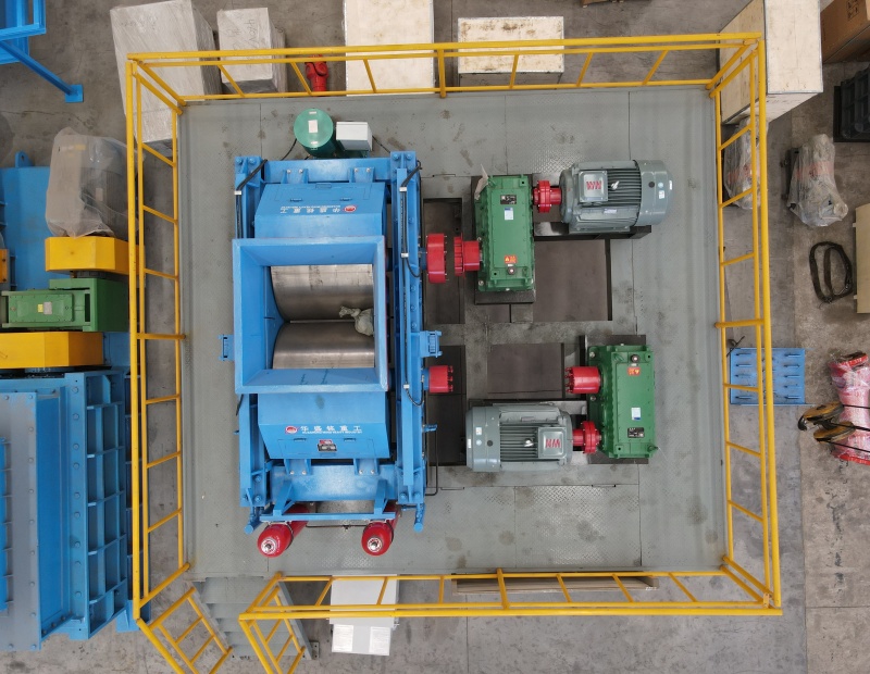 钛铁矿对辊制砂机